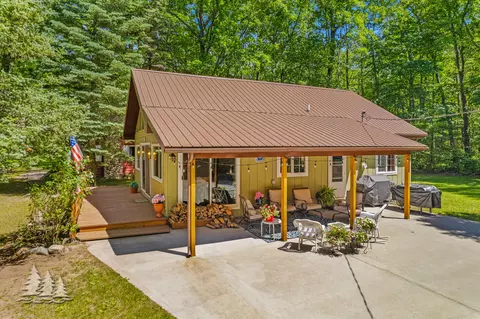2915 Boulan Dr, Lewiston, MI 49756