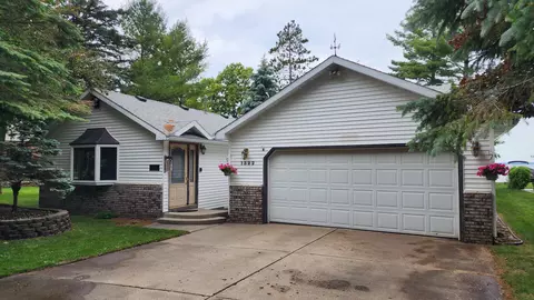 1322 Iroquois Avenue Houghton Lake Mi 48629 Ave, Houghton Lake, MI 48629