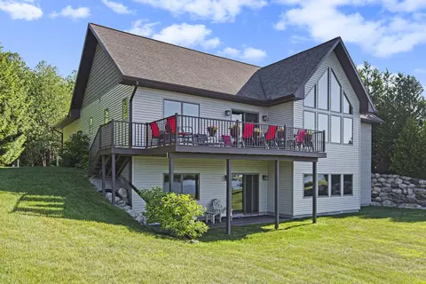 1727 Lindburgh Lane Cheboygan Mi 49721 Ln, Cheboygan, MI 49721