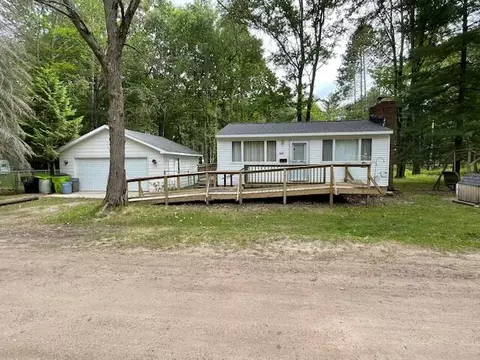 113 North Ct, Roscommon, MI 48653