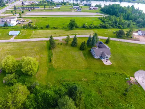 1090 Old Orchard Lane Cheboygan Mi 49721 Ln, Cheboygan, MI 49721
