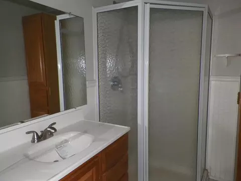 Bath - 4790 E Brutus Rd, Alanson, MI 49706 photo 1 of 1
