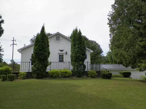 Exterior - 4790 E Brutus Rd, Alanson, MI 49706 photo 2 of 4