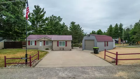 10427 E Madison Road St Helen Mi 48656 Rd, Saint Helen, MI 48656