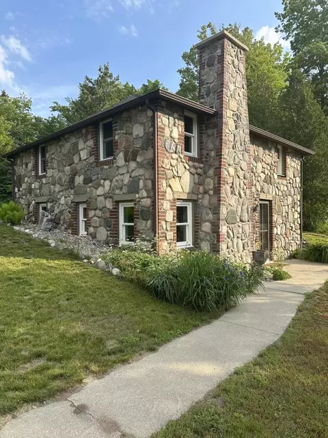 6727 Paradise Trail Carp Lake Mi 49718 Trl, Carp Lake, MI 49718