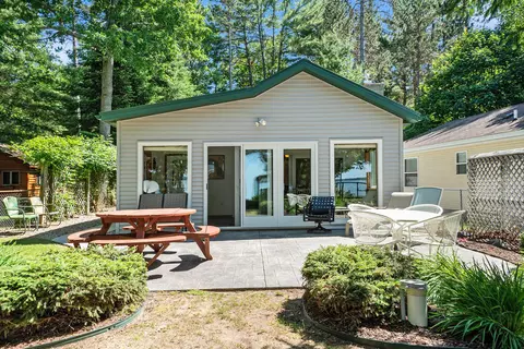 202 Scotch Pine Dr, Roscommon, MI 48653 photo 3