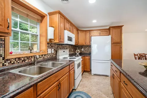 202 Scotch Pine Dr, Roscommon, MI 48653 photo 8