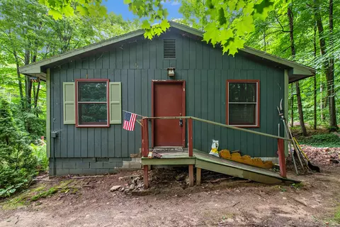 7945 Macatawa Trail Gaylord Mi 49735 Trl, Gaylord, MI 49735