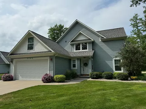 Exterior - 3340 Lansing Rd, Roscommon, MI 48653 photo 2 of 7