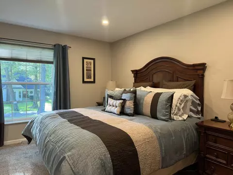 Bedroom - 3340 Lansing Rd, Roscommon, MI 48653 photo 1 of 4