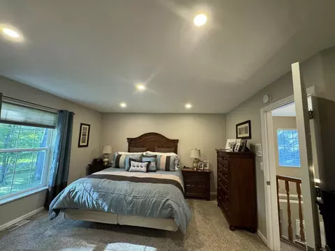 Bedroom - 3340 Lansing Rd, Roscommon, MI 48653 photo 3 of 4