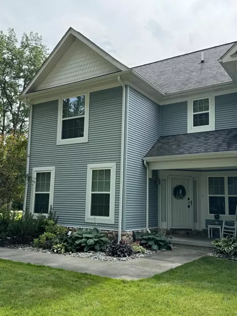 Exterior - 3340 Lansing Rd, Roscommon, MI 48653 photo 6 of 7