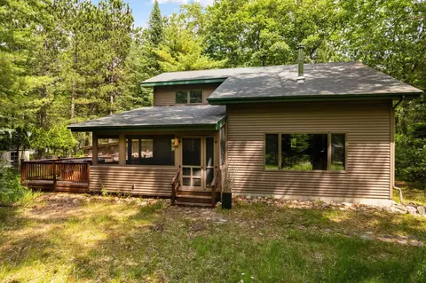 7405 Douglas Lake Rd, Johannesburg, MI 49751
