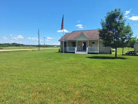 980 N Stevens Rd, Lake City, MI 49651