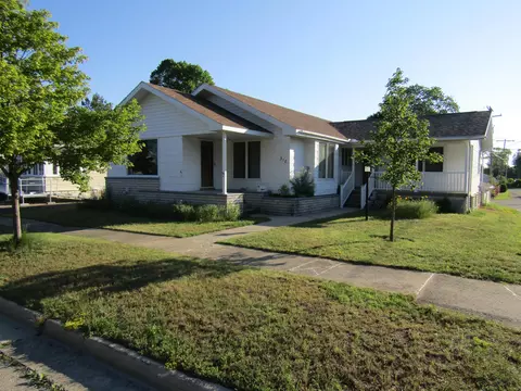 318 N 7th St, Rogers City, MI 49779