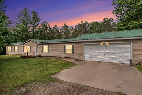 10625 Upper Mograin Rd, Cheboygan, MI 49721