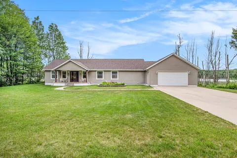5834 Shadyshore Pkwy, Elmira, MI 49730