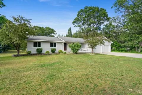 6896 Oak Hill Street Indian River Mi 49749 St, Indian River, MI 49749