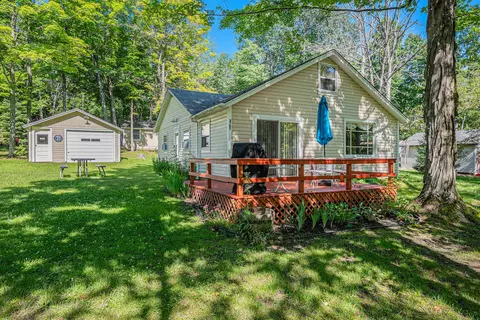 37913797 Miami Beach Drive Cheboygan Mi 49721 Dr, Cheboygan, MI 49721