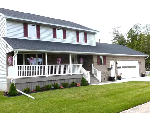 140 W Wisner Street Alpena Mi 49707, Alpena, MI 49707