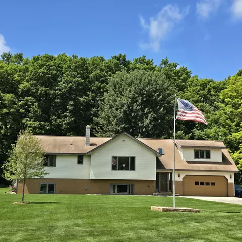 6167 N Straits Hwy Cheboygan Mi 49721, Cheboygan, MI 49721