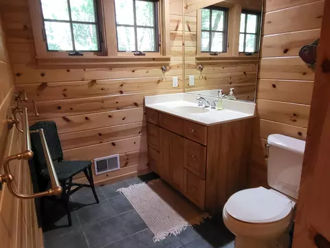 Bath - 329 Clare Boulevard Roscommon Mi 48653 Blvd, Roscommon, MI 48653 photo 4 of 8