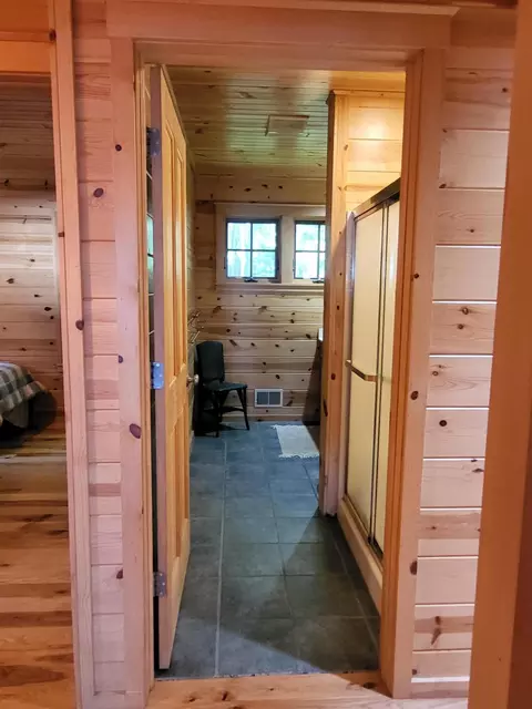 Bath - 329 Clare Boulevard Roscommon Mi 48653 Blvd, Roscommon, MI 48653 photo 1 of 8