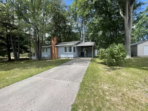 104 Ridgewood Drive Prudenville Mi 48651 Dr, Prudenville, MI 48651