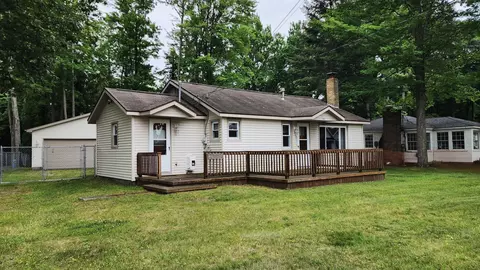 1203 Iroquois Avenue Prudenville Mi 48651 Ave, Prudenville, MI 48651