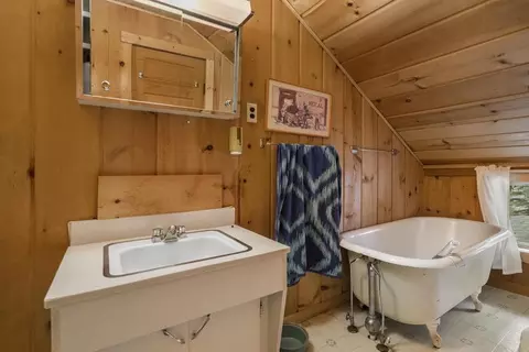 Bath - 8742 Macarthur Rd, Levering, MI 49755 photo 3 of 3