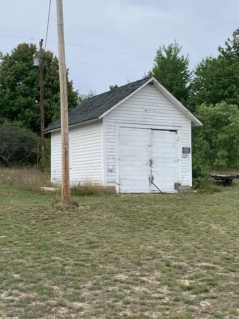 Exterior - 4536 W Us-2 Highway Brevort Mi 49760 Hwy, Brevort, MI 49760 photo 11 of 17