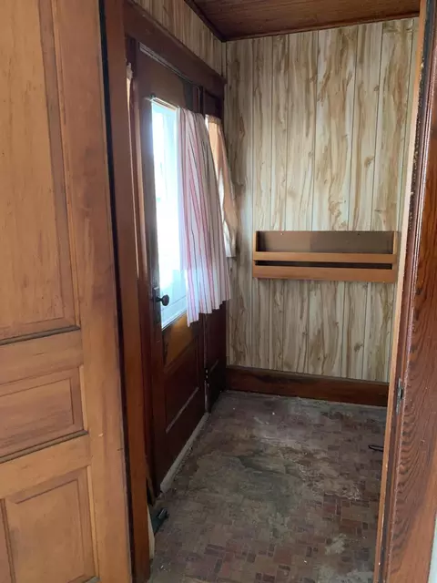 Entry Way - 4536 W Us-2 Highway Brevort Mi 49760 Hwy, Brevort, MI 49760 photo 1 of 4