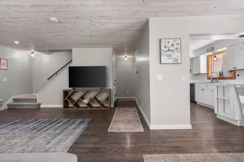 Entry Way - 5900 Agren Rd, Lewiston, MI 49756 photo 3 of 3