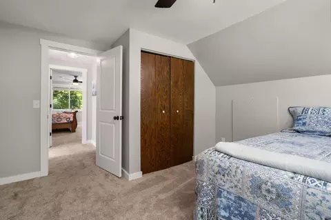 Bedroom - 5900 Agren Rd, Lewiston, MI 49756 photo 5 of 10