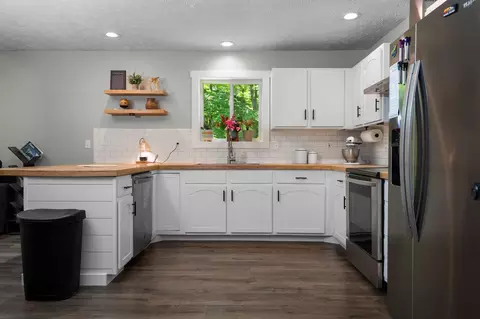Kitchen - 5900 Agren Rd, Lewiston, MI 49756 photo 4 of 4
