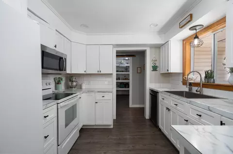 Kitchen - 5900 Agren Rd, Lewiston, MI 49756 photo 2 of 4