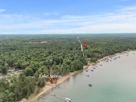 3985 E Higgins Lake Dr, Roscommon, MI 48653 photo 35