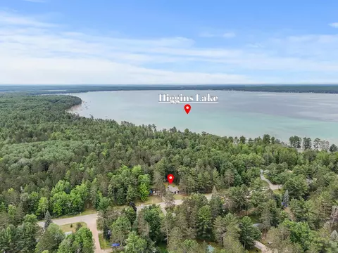3985 E Higgins Lake Dr, Roscommon, MI 48653 photo 34