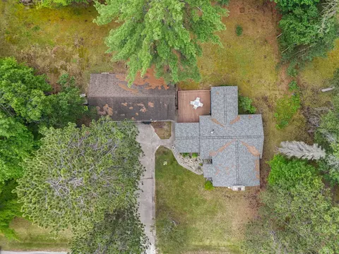 3985 E Higgins Lake Dr, Roscommon, MI 48653 photo 31