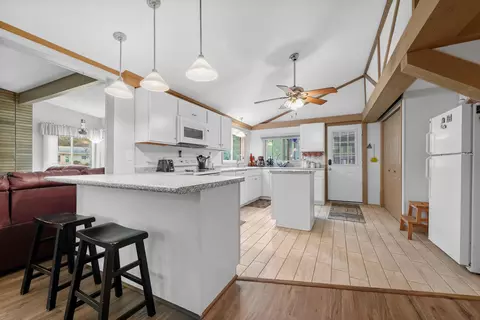 3985 E Higgins Lake Dr, Roscommon, MI 48653 photo 4