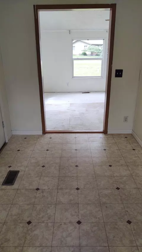205 Center Dr, Roscommon, MI 48653 photo 9