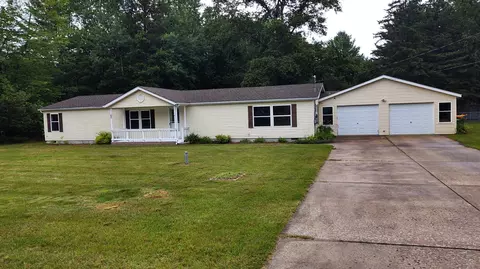 205 Center Drive Roscommon Mi 48653 Dr, Roscommon, MI 48653