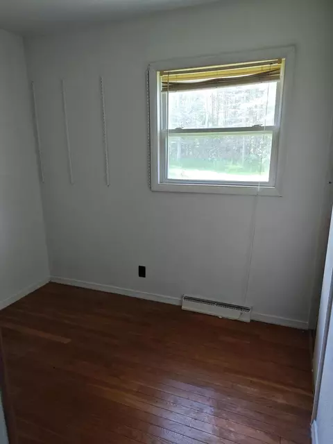 Bedroom - 2772 Vanyea Road Cheboygan Mi 49721 Rd, Cheboygan, MI 49721 photo 4 of 4