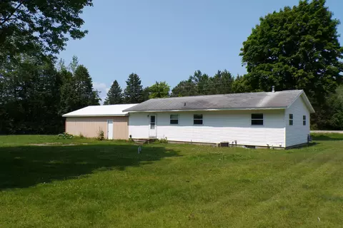 Exterior - 2772 Vanyea Road Cheboygan Mi 49721 Rd, Cheboygan, MI 49721 photo 1 of 5