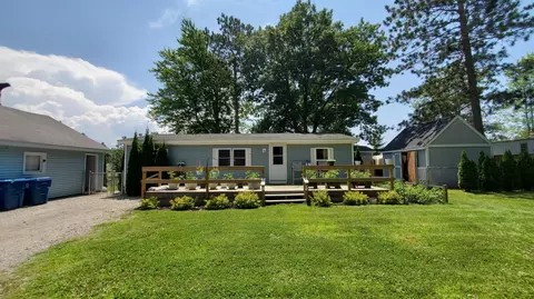103 Mounds Trail Houghton Lake Mi 48629 Trl, Houghton Lake, MI 48629