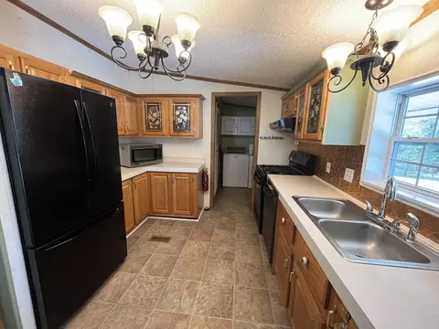 Kitchen - 102 Mcgregor Rd, Vanderbilt, MI 49795 photo 1 of 7