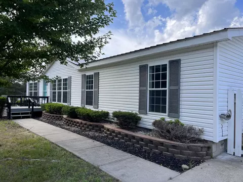 102 Mcgregor Rd, Vanderbilt, MI 49795