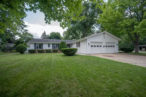 1406 Lincoln Ct, Mount Pleasant, MI 48858