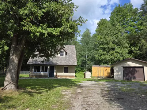 13135 Hubbard Lake Rd, Hubbard Lake, MI 49747