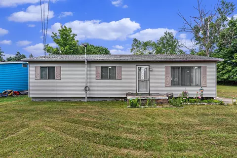 225 North St, Cheboygan, MI 49721